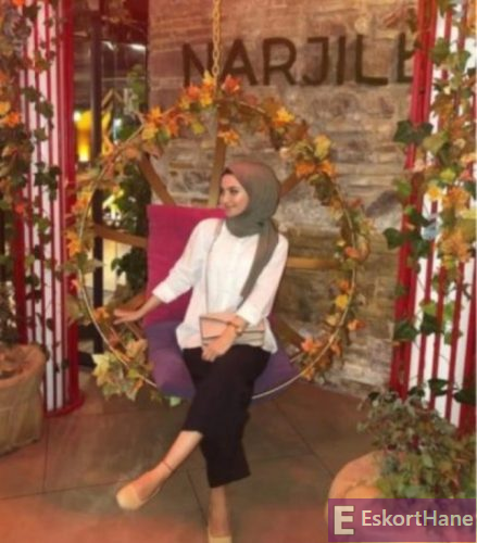 Bahar - İstanbul Elit Escort Bahar Anal Yapıyor - EskortHane
