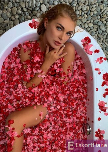 İrina - İstanbul Rus Escort İrina Otel, Rezidans ve Evlere Geliyor - EskortHane