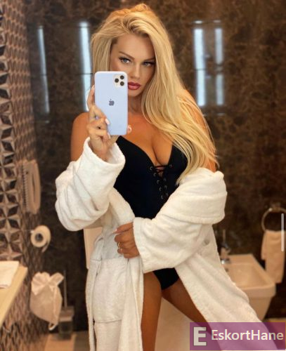 Maya - İstanbul Fotomodel Escort Maya - EskortHane