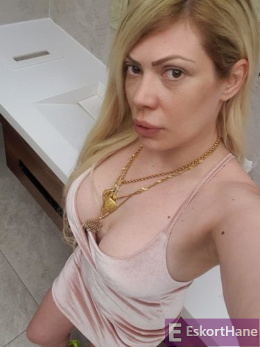 HANDE - Adana eve gelen seksi sarışın escort HANDE - EskortHane