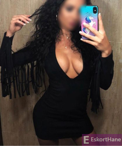 Gamze - Beşiktaş Etiler Vip Escort Gamze Kendi Evinde Görüşüyor - EskortHane