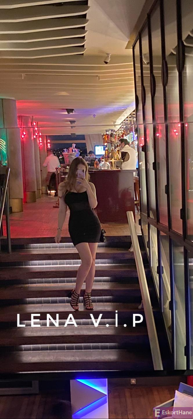 Lena - İstanbul Ukraynalı Vip Escort Lena - EskortHane