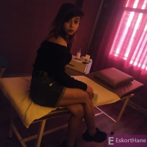AZRAKA - 19 Yaşında Gerçek resimli Adana yabancı Escort AZRAKA Ek ücretle anal yapıyor - EskortHane