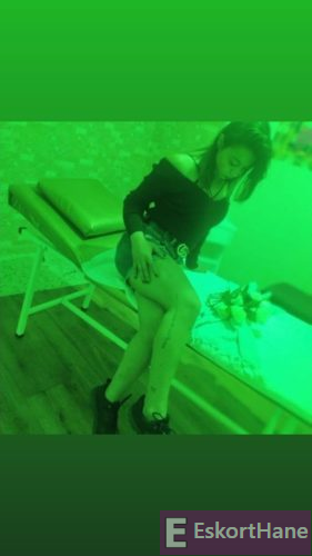 AZRAKA - 19 Yaşında Gerçek resimli Adana yabancı Escort AZRAKA Ek ücretle anal yapıyor - EskortHane