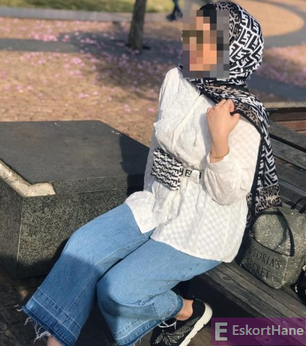Taksim Türbanlı Escort Bayan Serap