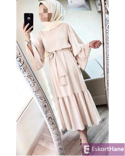 Selin - İstanbul Geneli Türbanlı Escort Selin - EskortHane